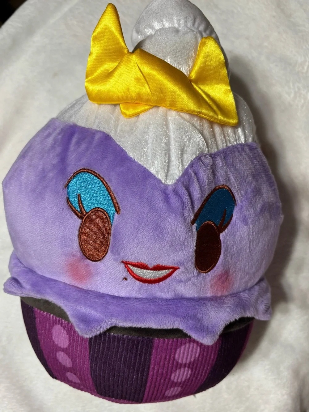 Disney Munchlings Villains Purple Cupcake Plush Character Toys